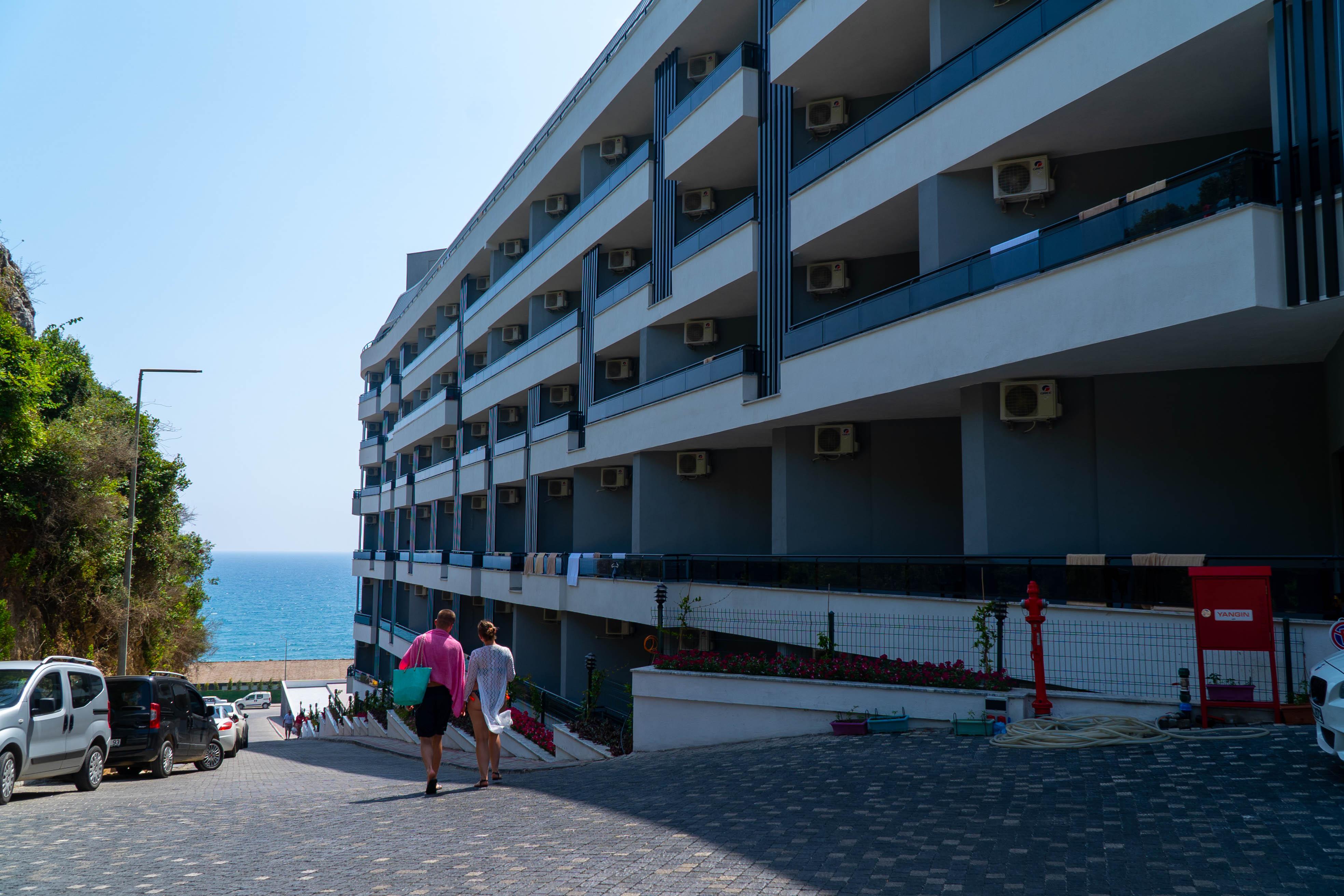 Noxinn Deluxe Hotel Konaklı Екстериор снимка