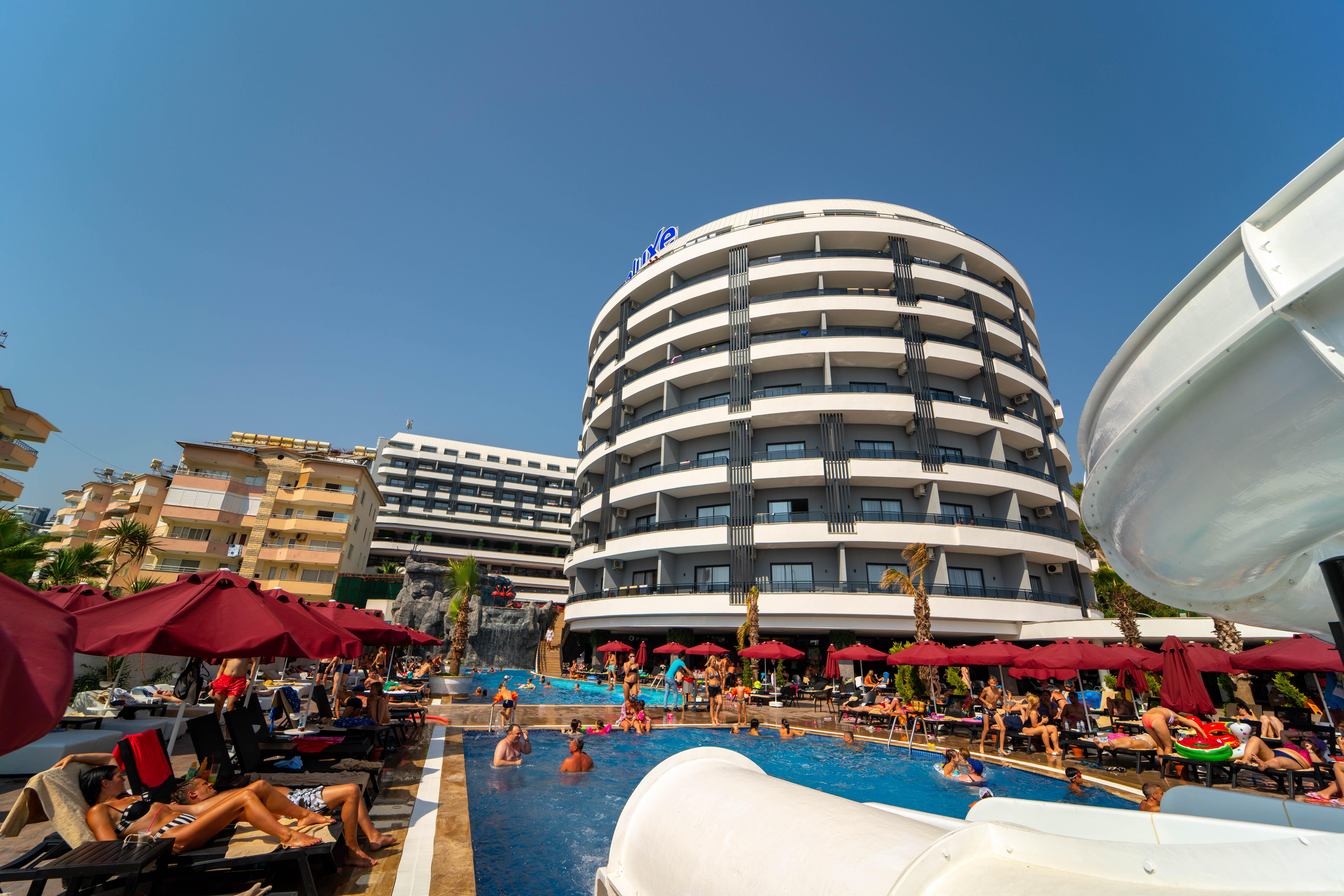 Noxinn Deluxe Hotel Konaklı Екстериор снимка