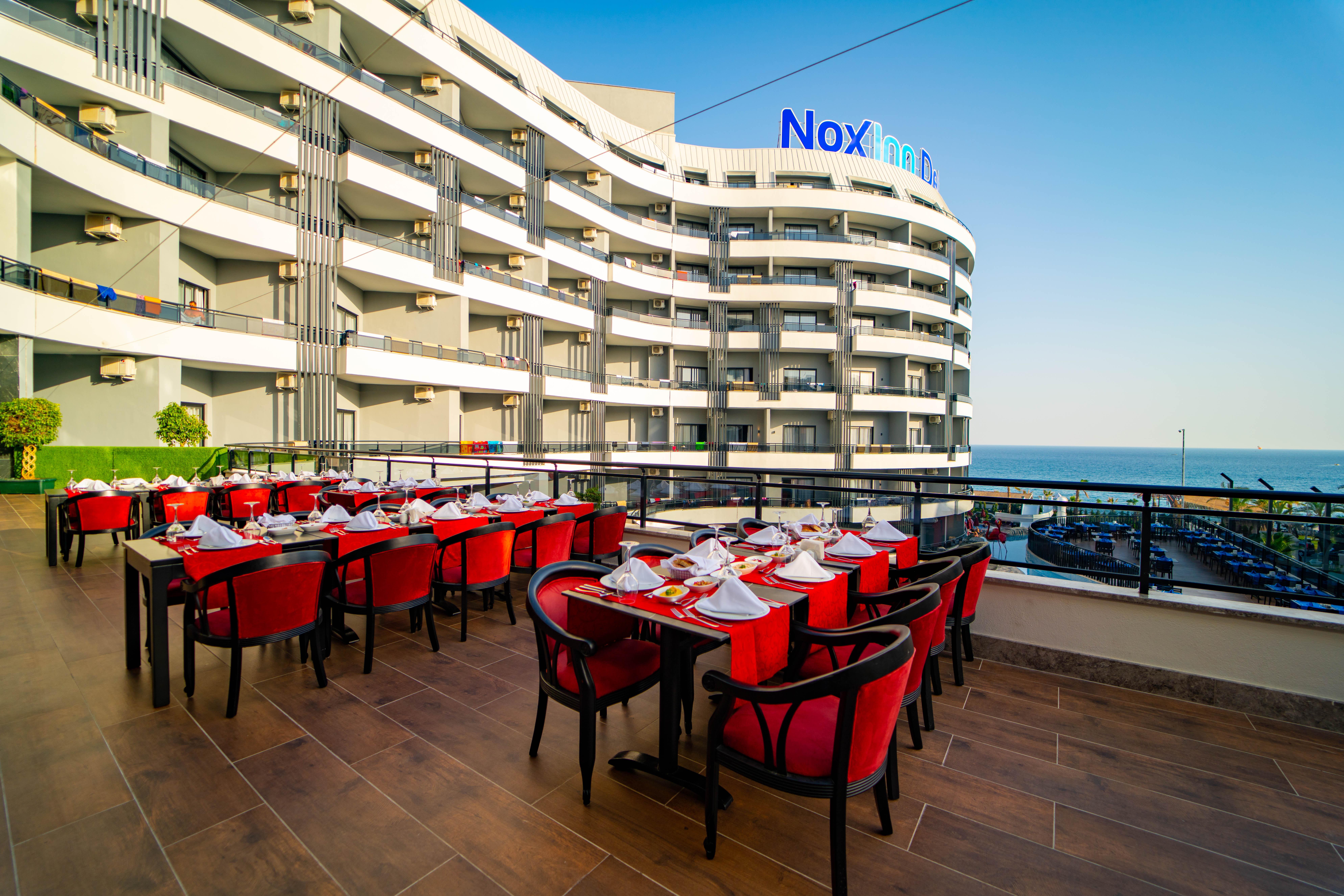 Noxinn Deluxe Hotel Konaklı Екстериор снимка