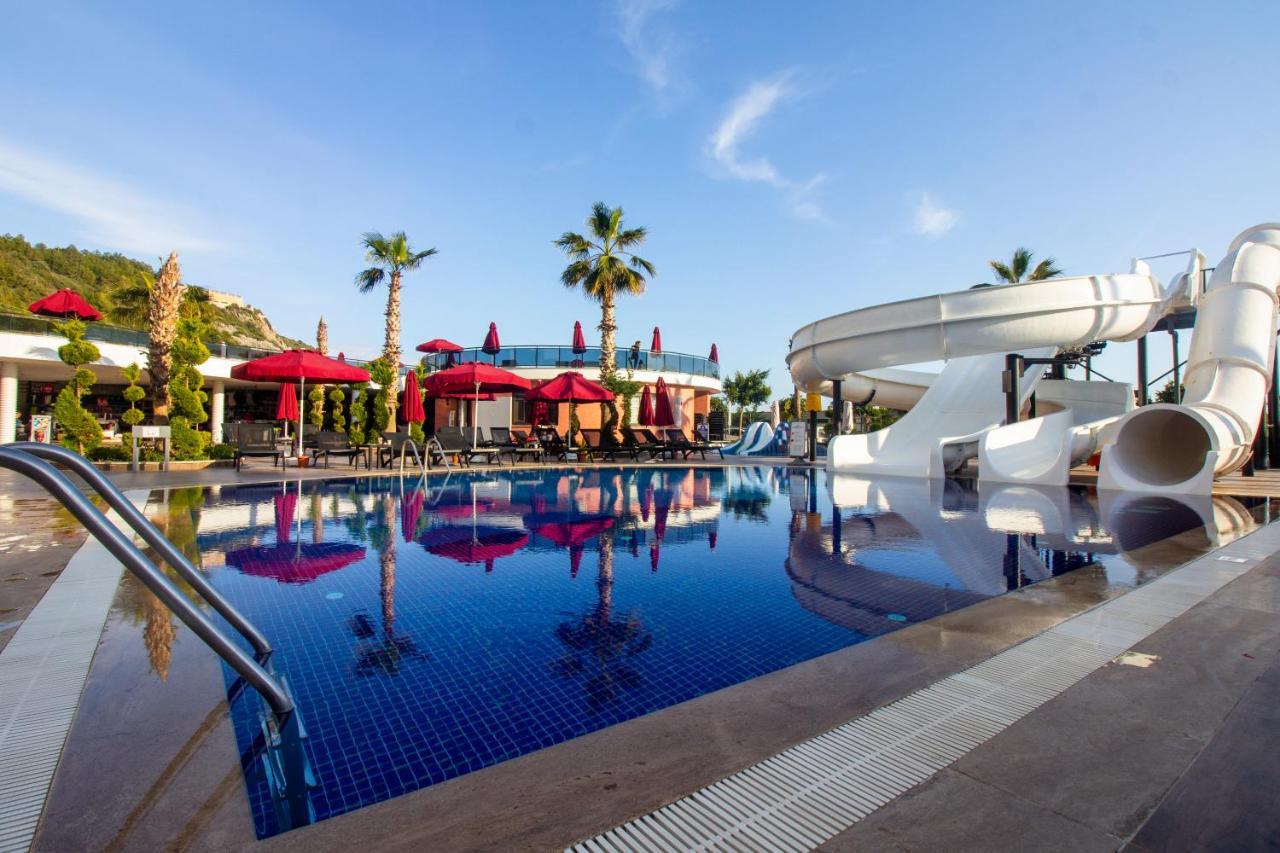Noxinn Deluxe Hotel Konaklı Екстериор снимка