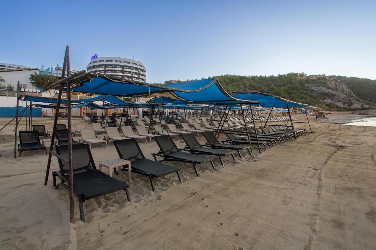 Noxinn Deluxe Hotel Konaklı Екстериор снимка